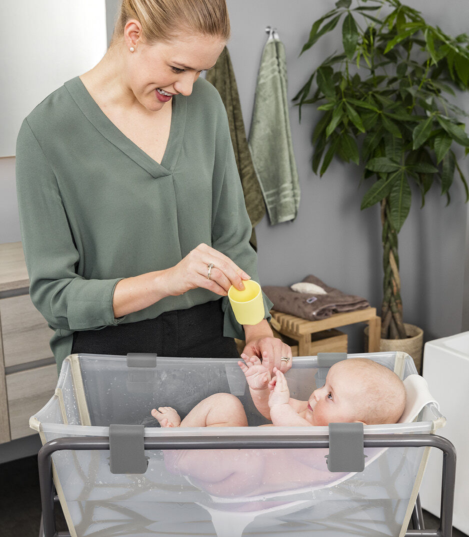 Stokke® Flexi Bath®. Sandy Beige, on Flexi® Bath® Stand. galery image 11
